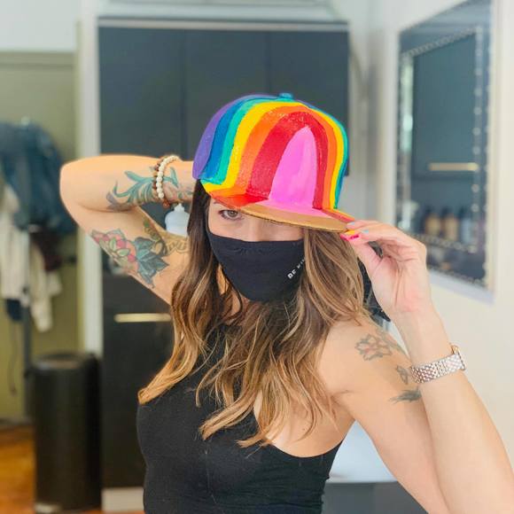 Poshmark profile picture for @universal